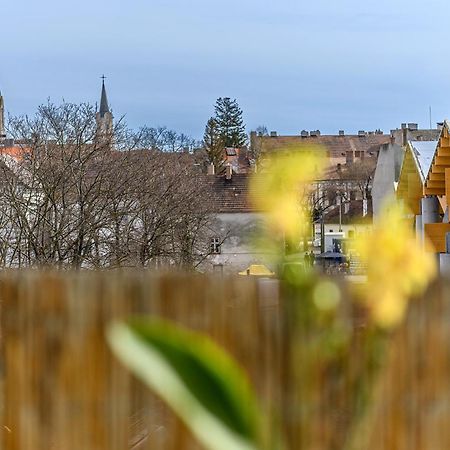 Market Apartman Sopron Exterior photo