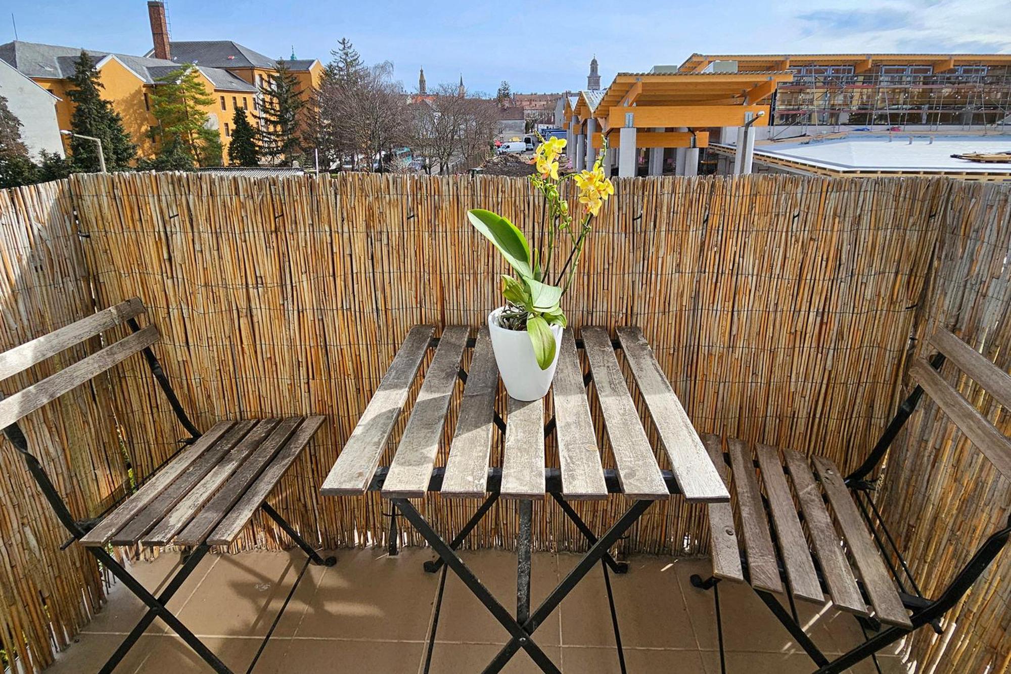 Market Apartman Sopron Exterior photo